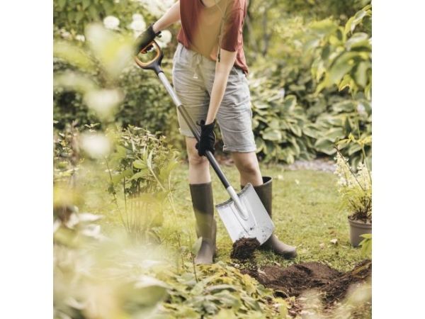 Лопата штыковая с закругленным лезвием Xact FISKARS(серая)