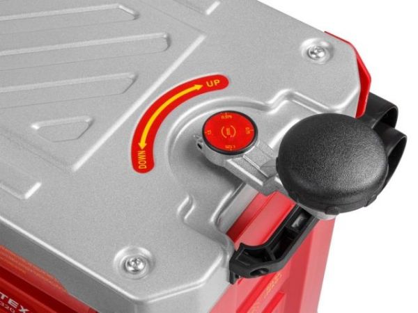 Станок рейсмусовый WORTEX TP 3320(2000 Вт, ширина обработки 330 мм, глубина 3 мм, высота 6-160 мм, 10 000 об/мин)