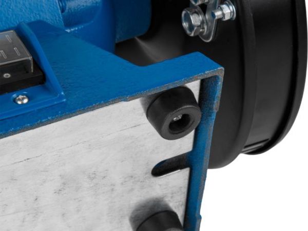 Станок точильный BULL BG 2045 в кор. 450 Вт, 200х20х32 мм(Асинхронный двигатель, чугунная станина)