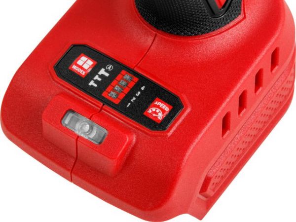 Ударный гайковерт/винтоверт WORTEX CWR 0218 в чем. XLT 2x2 А*ч, БЕСЩЕТ., 18 В, 220 Н*м(внутр. шестигр. 1/4', вес 0,92 кг)