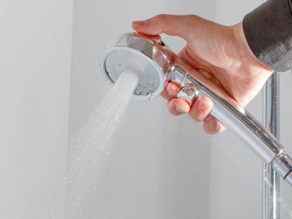 Душевая лейка с кнопкой подачи воды, 3-функц. ECONOCE