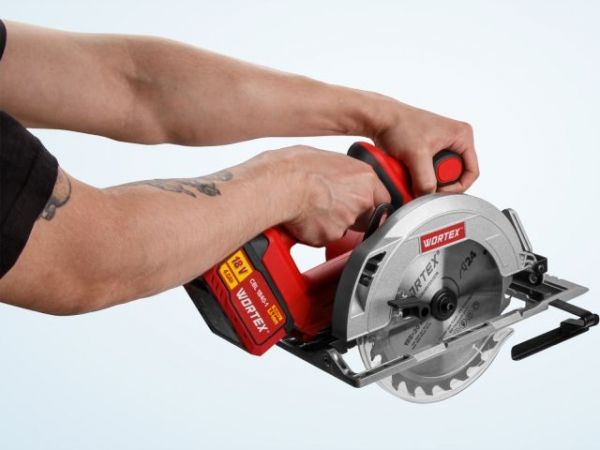 Циркулярная пила WORTEX CCS 1819-1 в чем. ALL1 XLT SET БЕСЩЕТ., 18 В, 185 мм, до 63 мм(ЗУ 2А)