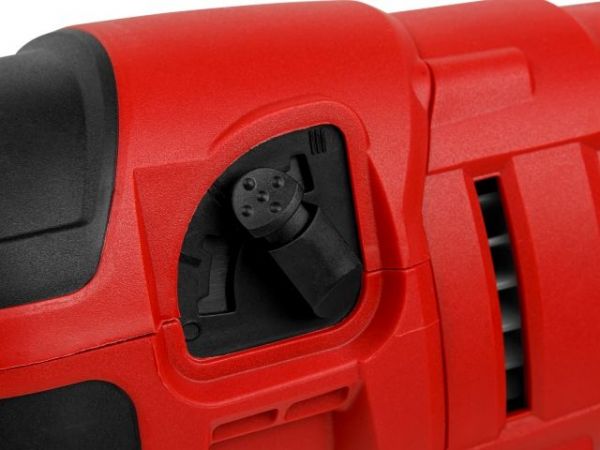 Сабельная пила WORTEX SR 2012 E в кор. + 2 пильных полотна 1200 Вт, дер. 210 мм, ход 30 мм, рег.об. (1200 Вт, дер.210 мм, алюм.20 мм, рег.об., маятник.ход, бескл.замена оснастки, шунр 4 м)