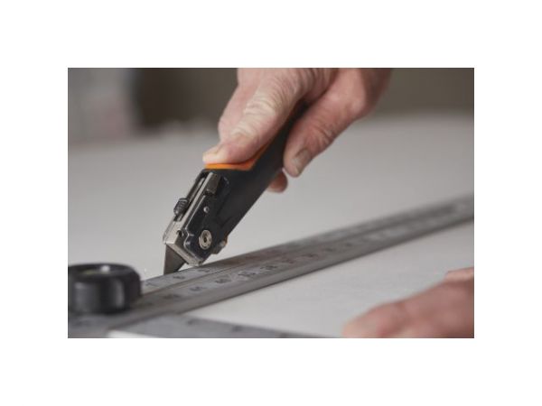 Нож для гипсокартона со сменным лезвием CarbonMax FISKARS