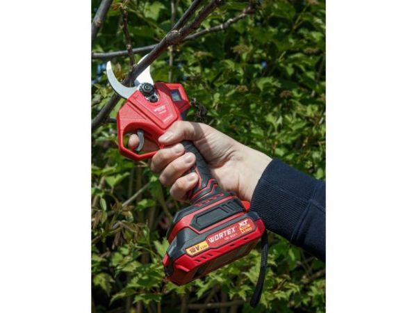 Аккум. секатор WORTEX CBS 2030 в кор. ALL1 XLT SOLO БЕСЩЕТ., 18 В, ветки до 28 мм(3 ступени регулировки, 0,76 кг)
