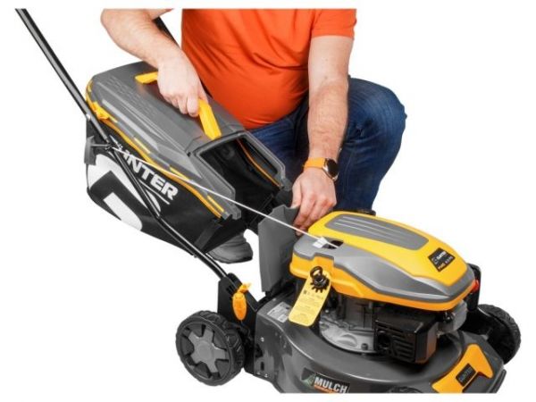 Газонокосилка бензиновая GUNTER LMB-420(4.0 л.с., шир. 42 см, ручной привод, стальн. корпус, травосборник 40 л)