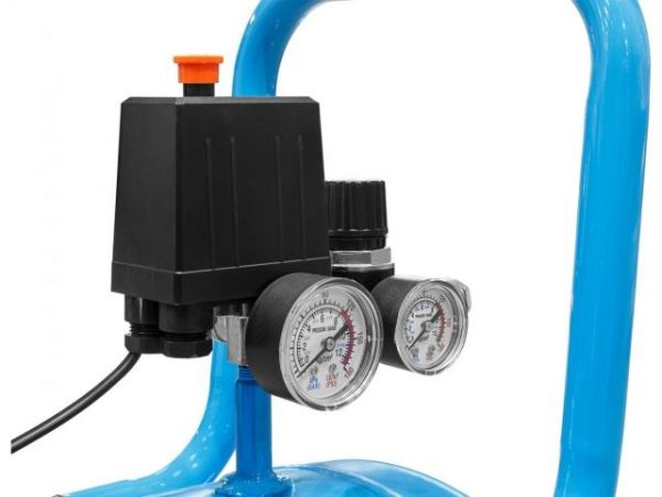 Компрессор DGM AC-6100LD безмасляный(450 л/мин, 8 атм, коаксиальный, безмасляный, электр. блок упр., ресив. 100 л, 230 В, 2,4 кВт)