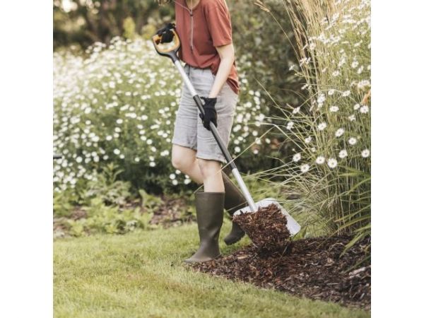 Лопата совковая  Xact FISKARS