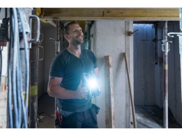 Фонарь светодиодный аккум. 1500 Лм Brennenstuhl(IP65; 15 Вт)