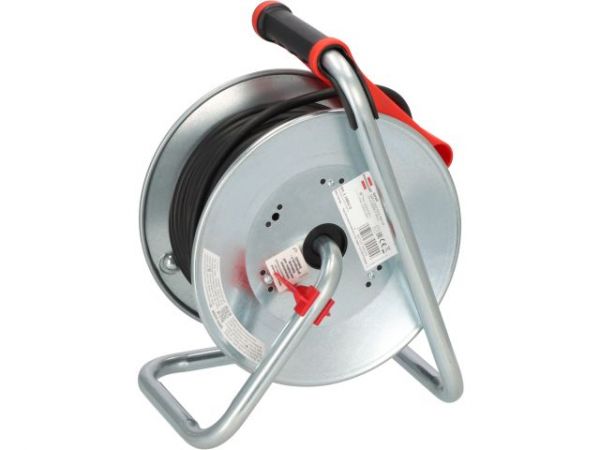 Удлинитель на катушке 25м (3 роз., 3.3кВт, метал. катушка, резин. кабель) Brennenstuhl Garant(3,3кВт; 3х1,5мм2; степень защиты: IP44)