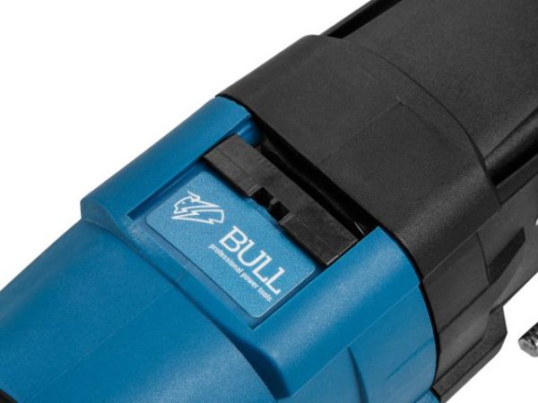 Перфоратор BULL BH 2802 в чем. Xcase 850 Вт, 3.2 Дж, 28 мм, 4 реж. + 2 зубила, 3 сверла, БЗП(вес 3.8 кг)