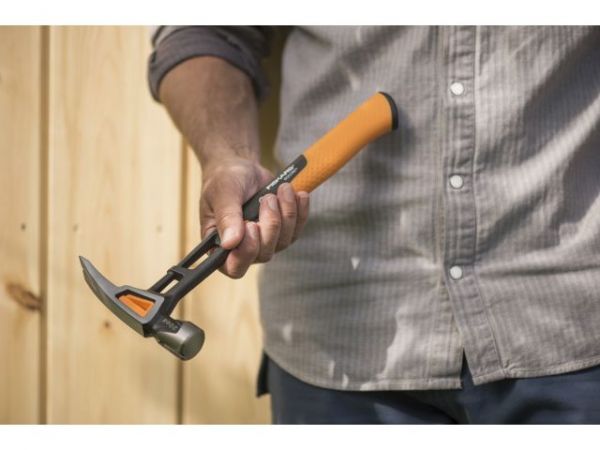 Молоток столярный L FISKARS