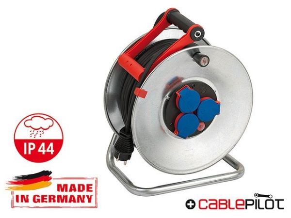 Удлинитель на катушке 50м (3 роз., 3.3кВт, метал. катушка, резин. кабель, с/з) Brennenstuhl Garant(3,3кВт; 3х1,5мм2; степень защиты: IP44)