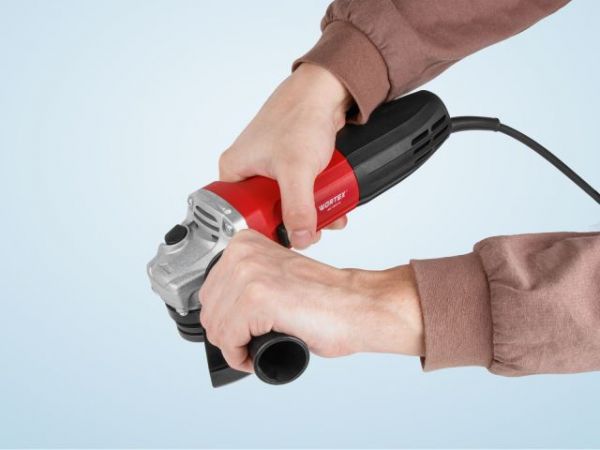Одноручная углошлифмашина WORTEX AG 1207-6 в кор. 750 Вт, 125 мм, 0-10000 об/мин(рег.об., пылезащита двигателя и подшипника, 5 отрезных кругов в ПОДАРОК!)