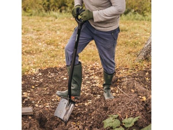 Лопата штыковая Ergonomic Pro XL FISKARS(черная)