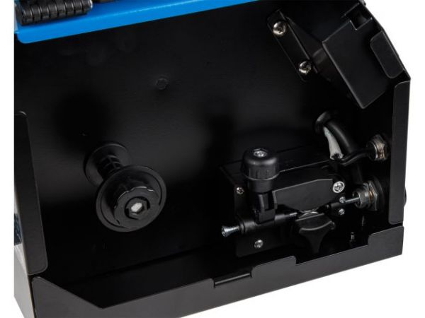 Полуавтомат сварочный Solaris FLUX-205(230В; 20-180 А; 20,5 В / 80 В / 62 В; FLUX/MMA/TIG LIFT; байонетный разъем; без газа)