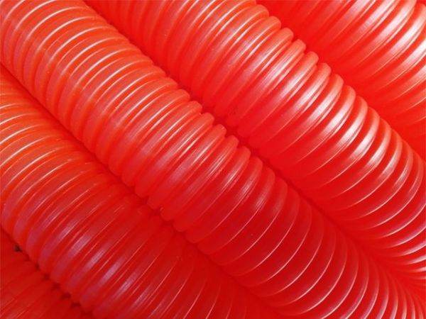 Трубка защитная гофрированная 29/35мм бухта 50м красная (для 25 и 26 трубы)(Пешель для 25 и 26 трубы)