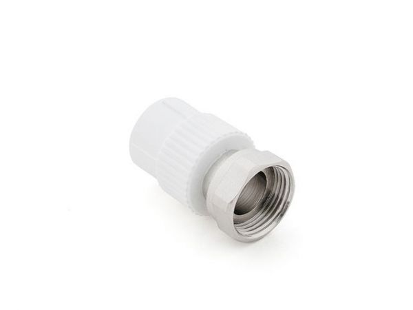 Муфта ПП с накидной гайкой 20х1/2' бел. РТП