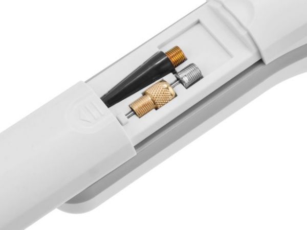 Компрессор автомобильный ECO AE-005 Comfort(7,4 В, 40 Вт, 16 л/мин, 4000 мА·ч, 10 Бар, LED дисплей, фонарь, 3 насадки, сумка.)