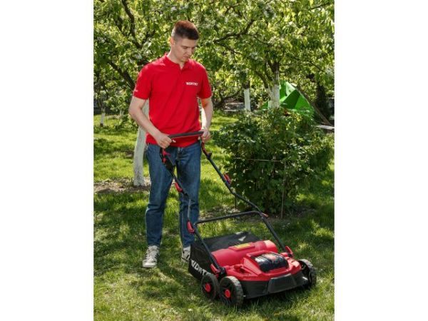 Аэратор-скарификатор WORTEX CAE 3736 ALL1 XLT SOLO БЕСЩЁТ.ДВИГ., 18В+18В, шир. 37 см(вал для аэрации, вал для скарификации, 5 рег.высоты, 45 л травосборник)