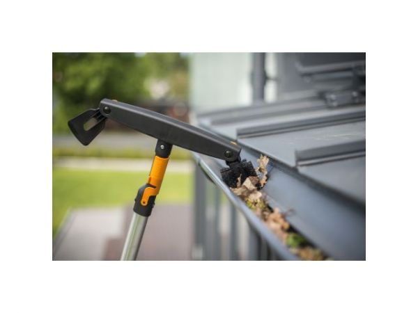 Насадка-очиститель для желобов QuikFit FISKARS