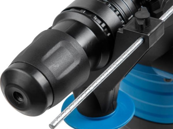 Перфоратор BULL BH 3202 в чем. 1500 Вт, 6,5 Дж, 32 мм, 2 реж. + 2 зуб., 3 сверла, SDS-plus(4,5 кг)