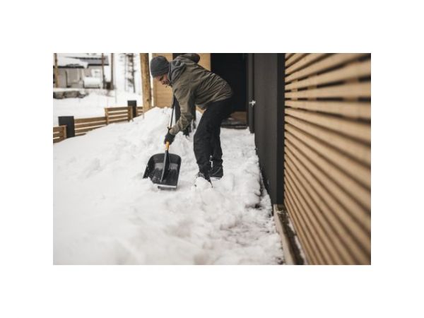Лопата снеговая телескопическая X-series FISKARS(длина: 1200мм, ширина: 360мм)
