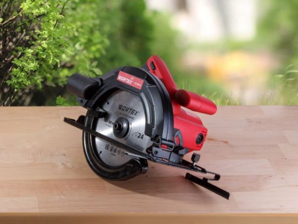 Циркулярная пила WORTEX LX CS 1915-2 в кор. 1400 Вт, 185х20х24Т(Пропил в дереве (90°/45°)  65/45 мм)