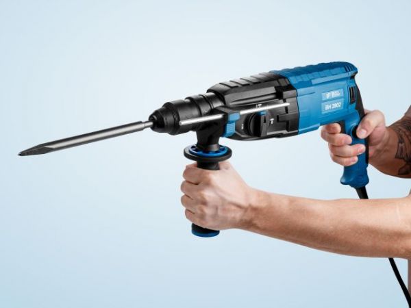 Перфоратор BULL BH 2802 в чем. Xcase 850 Вт, 3.2 Дж, 28 мм, 4 реж. + 2 зубила, 3 сверла, БЗП(вес 3.8 кг)