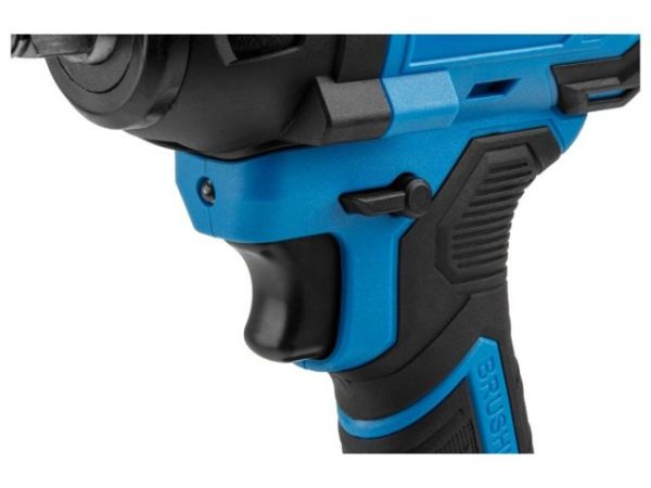 Ударный гайковерт BULL SC 1804 в чем. XLTpro БЕСЩЕТ., 18 В, 400 Н*м, 1/2', 1х4 А*ч, з/у 4 А(вес 2.0 кг)