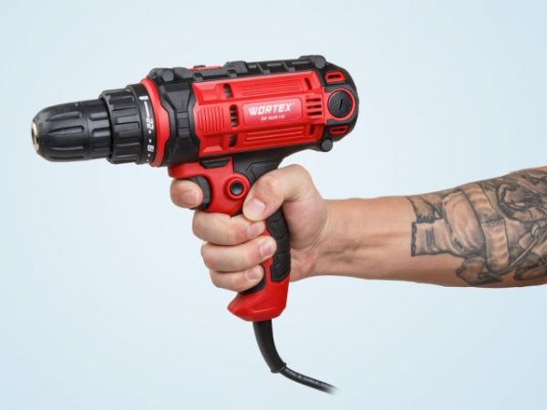 Дрель-шуруповерт WORTEX DR 1025-1 D в кор. 300 Вт, 50 Нм, 2 скор., быстрозажимной патрон: 10 мм(Длина шнура 4 метра)