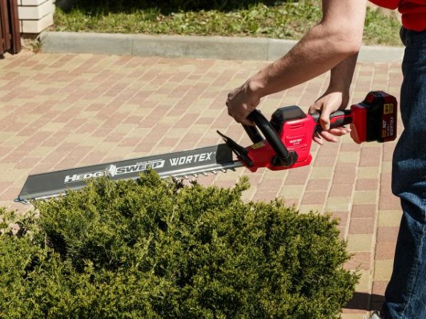 Кусторез WORTEX DB 5018 ALL1 XLT SET с акб и зу, 18В, 500 мм, шаг 17 мм