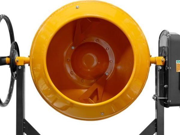 Бетоносмеситель ECO CM-180(объём 180/131 л, 900 Вт, 230 В, вес 48,4  кг)