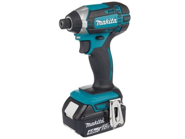 Шуруповерт MAKITA LXT DTD 152 RME в чем. (18.0 В, 2 акк., 4.0 А/ч Li-Ion, 1 скор., 165 Нм, шурупы до 13 мм)