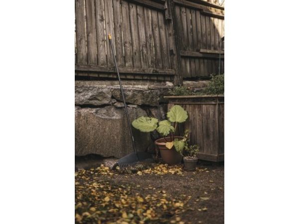 Грабли Solid для листьев L FISKARS