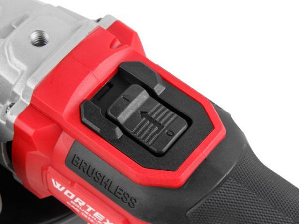 Углошлифмашина WORTEX CAG 1812-2 E в кор. XLT SET БЕСЩЕТ., 18 В, 125 мм, 3000-8500 об/мин(бесщ. мотор; рег. об. 3000-8500 об/мин; Anti-Kickback; Drop-Stop; 125х22,2 мм)