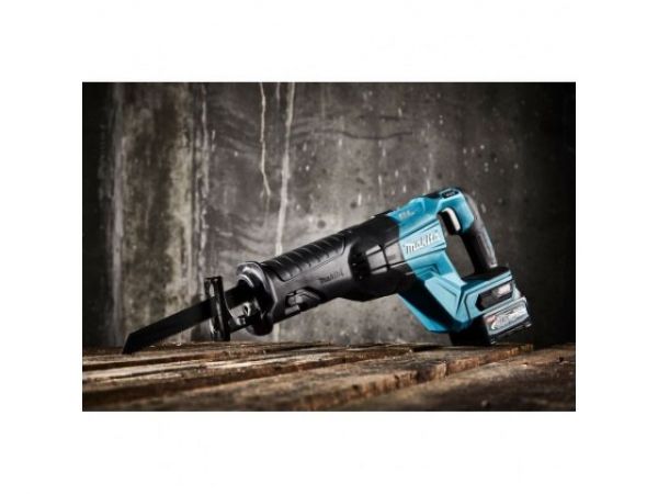 Сабельная пила MAKITA XGT JR 001 GZ в кор. (40.0 В, БЕЗ АККУМУЛЯТОРА, дерево до 255 мм, металл до 130 мм)