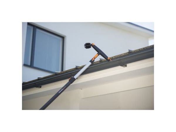 Насадка-очиститель для желобов QuikFit FISKARS