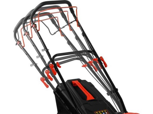 Газонокосилка бензиновая STARTUL GARDEN 46 SM самоходная(5.0 л.с., шир. 46 см, самоходная, мульчир., стальн. корпус, травосборник 60 л)