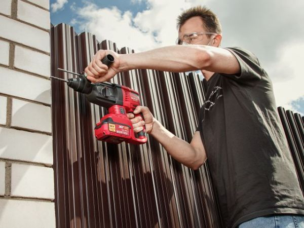 Перфоратор WORTEX CRH 1824-2 в чем. ALL1 XLT SET БЕСЩЕТ., 18 В, 2.6 Дж, 26 мм, 1х4 А*ч(вес 2.4 кг, 4 режима)