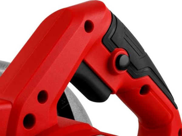 Циркулярная пила WORTEX CS 1655-1 в кор. 1200 Вт, 160 мм, пропил до 55 мм, алюм. подошва(1200 Вт, 160х20 мм 18Т, пропил до 55 мм, алюминиевая подошва)