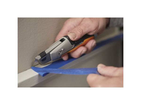 Нож малярный со сменным лезвием CarbonMax  FISKARS