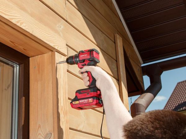 Дрель-шуруповерт WORTEX BD 2025 DLi в чем. ALL1 XLT БЕСЩЕТ, 18 В, 50 Н*м, 1х1,5 А*ч, БЗП 10 м(шурупы до 9 мм, защита от перегрузки и перегрева, импульсная функция)