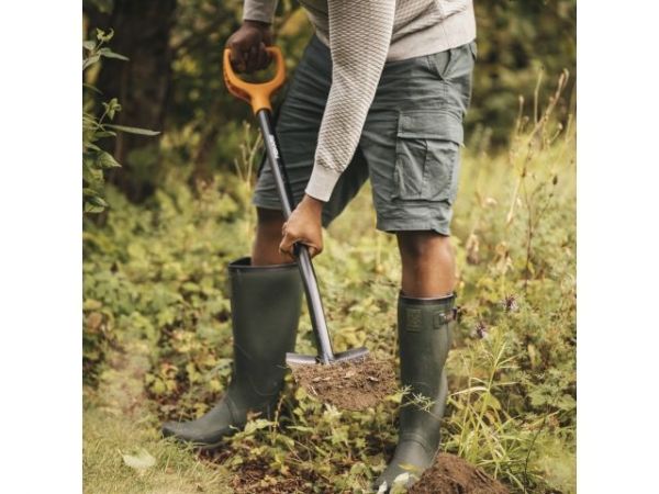 Лопата штыковая Solid FISKARS(длина:1166мм, ширина:180мм)