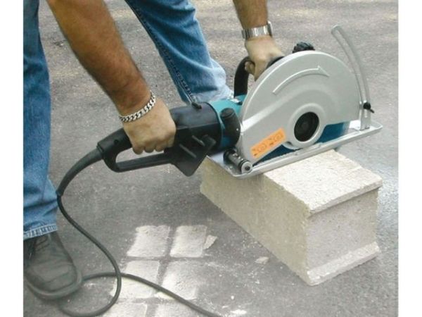 Бороздодел MAKITA 4112 HS в чем.