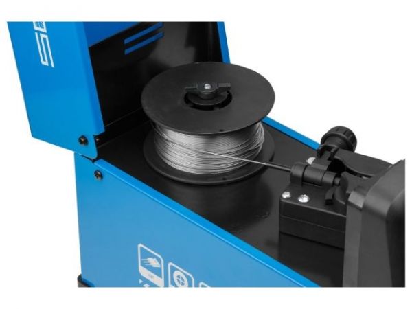 Полуавтомат сварочный Solaris MIG-200EM(220В; MIG/FLUX/MMA; встр. горелка 2 м; смена полярности; катушка 1 кг)