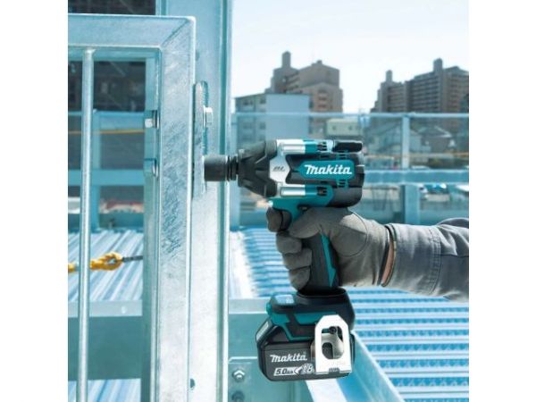 Ударный гайковерт MAKITA LXT DTW700RF1J в кейсе(18.0 В, 1 акк., 3.0 А/ч Li-Ion, посадочн. квадрат 1/2 ', 700 Нм,)