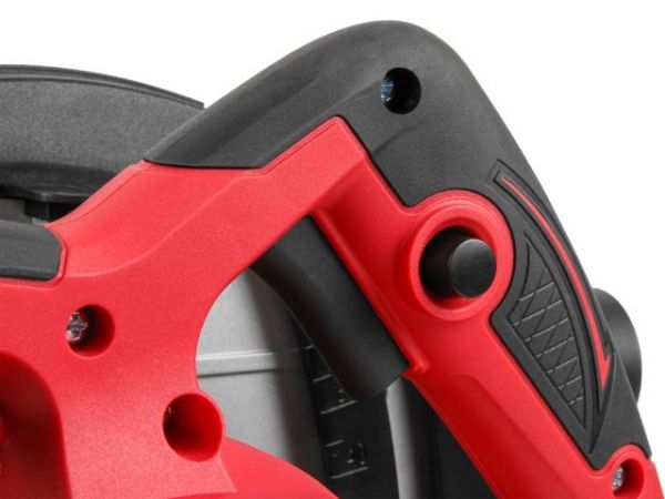 Циркулярная пила WORTEX CS 2175 в кор. 1900 Вт, 210 мм, до 75 мм(макс. глуб. пропила в дереве (90°/45°) 75/53 мм)